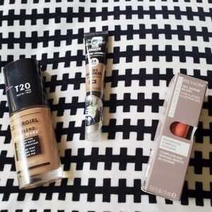 Bundle of 3 Covergirl Foundation T20, Revlon Concealer 055, Revlon Blush 130